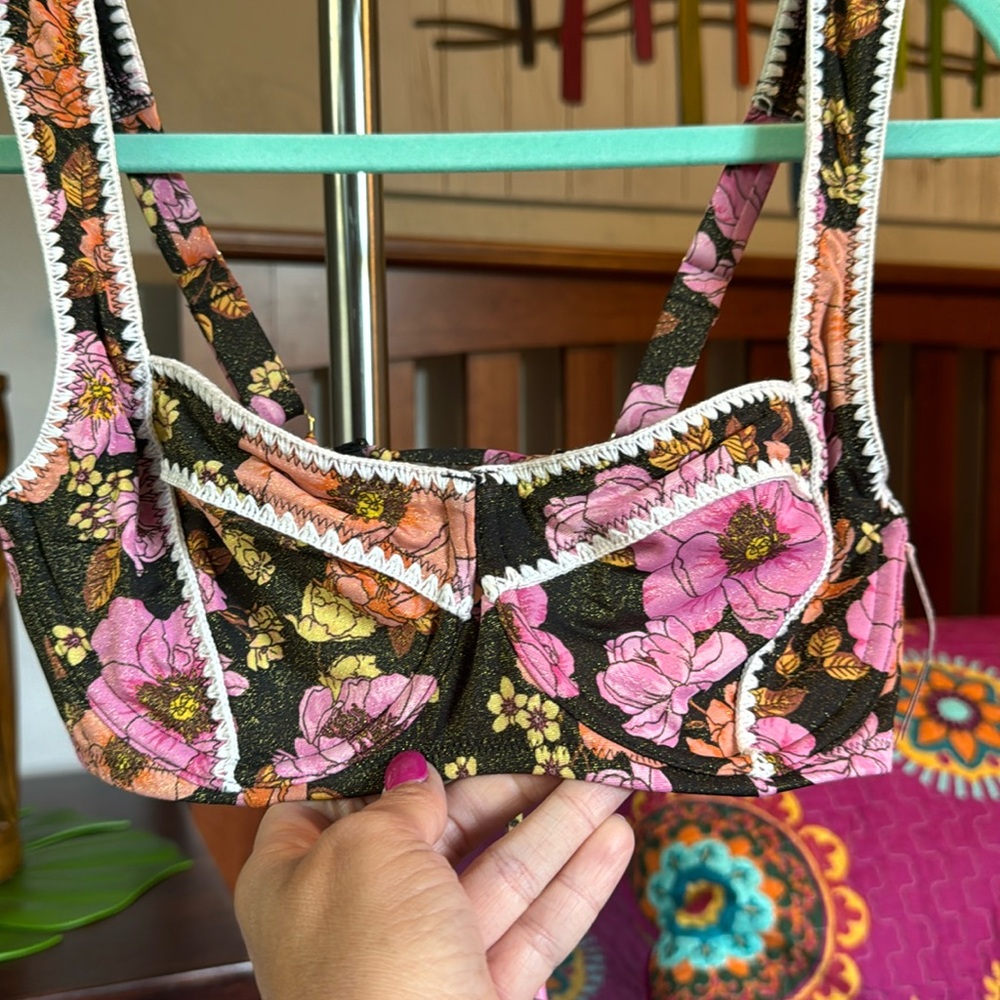 VS bikini top